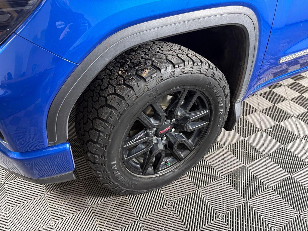 used 2023 GMC Sierra 1500 car, priced at $39,777