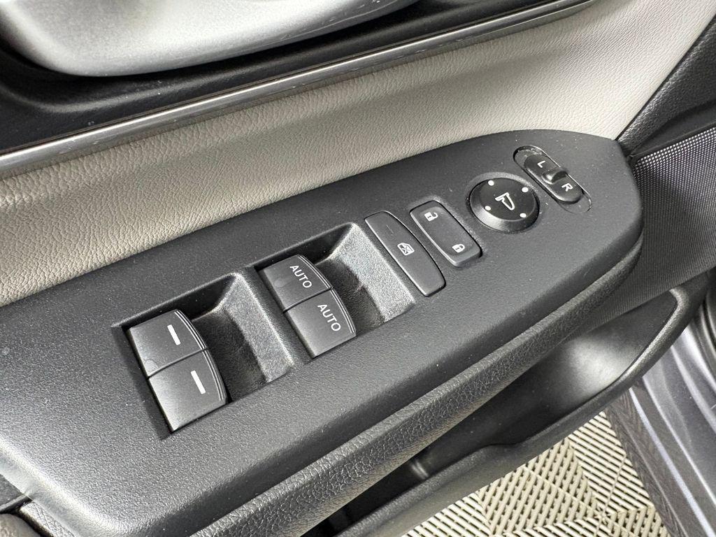 used 2021 Honda CR-V car, priced at $27,777