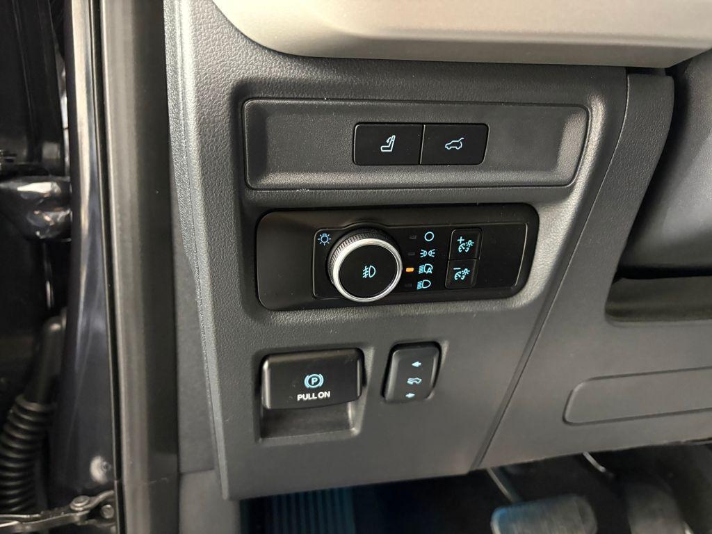 used 2024 Ford Expedition car, priced at $52,295