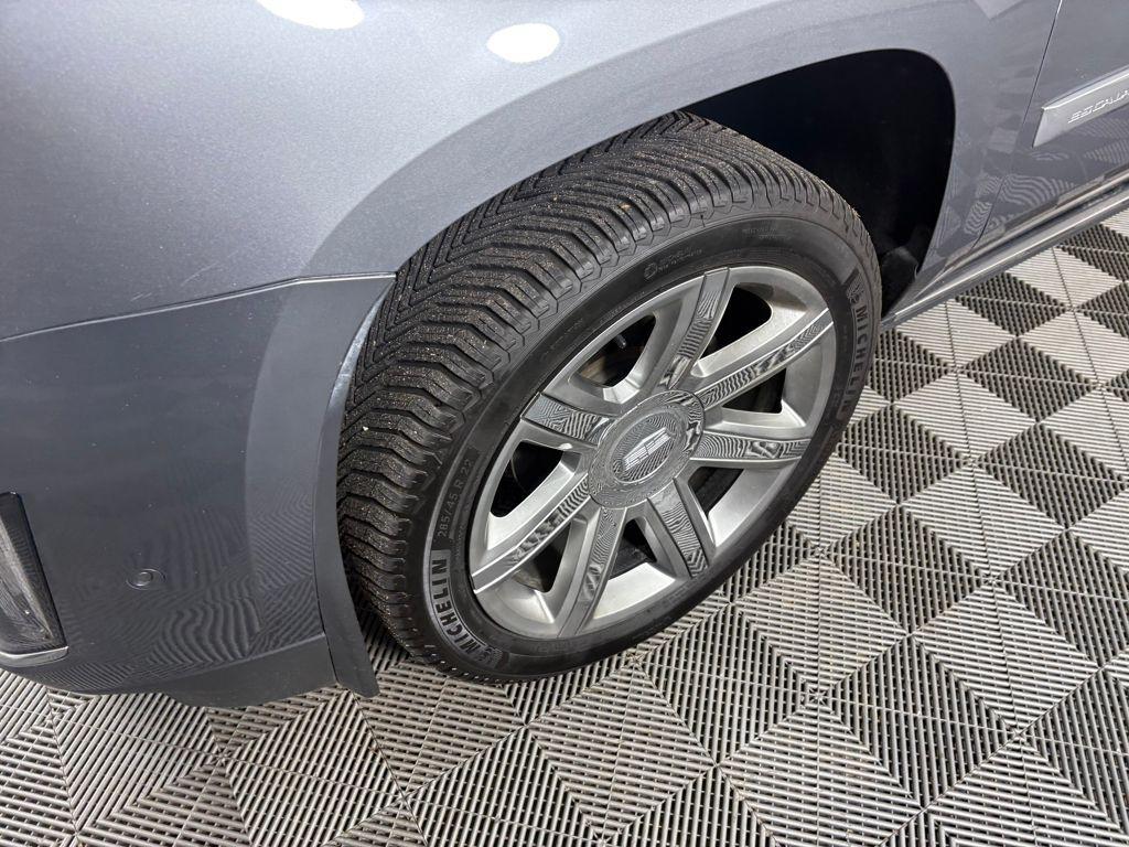 used 2020 Cadillac Escalade car, priced at $33,499