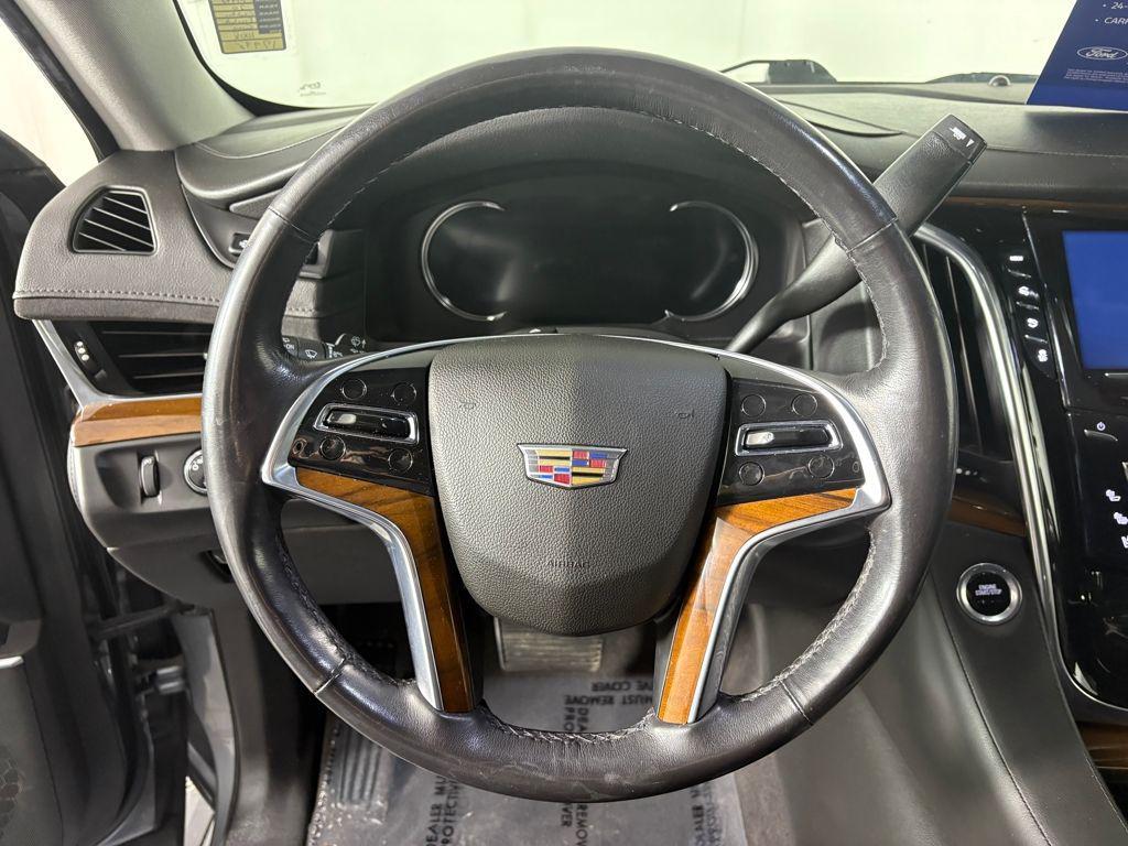 used 2020 Cadillac Escalade car, priced at $33,499