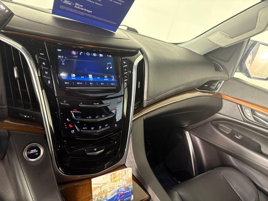 used 2020 Cadillac Escalade car, priced at $33,499