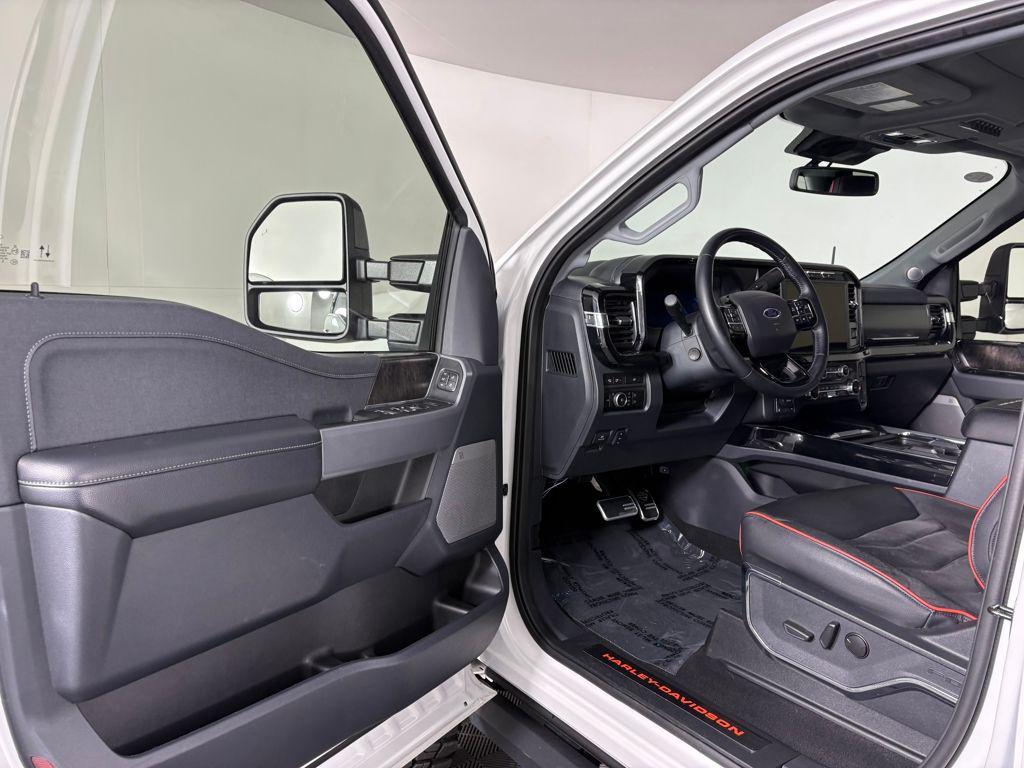 used 2024 Ford F-250 car, priced at $109,995