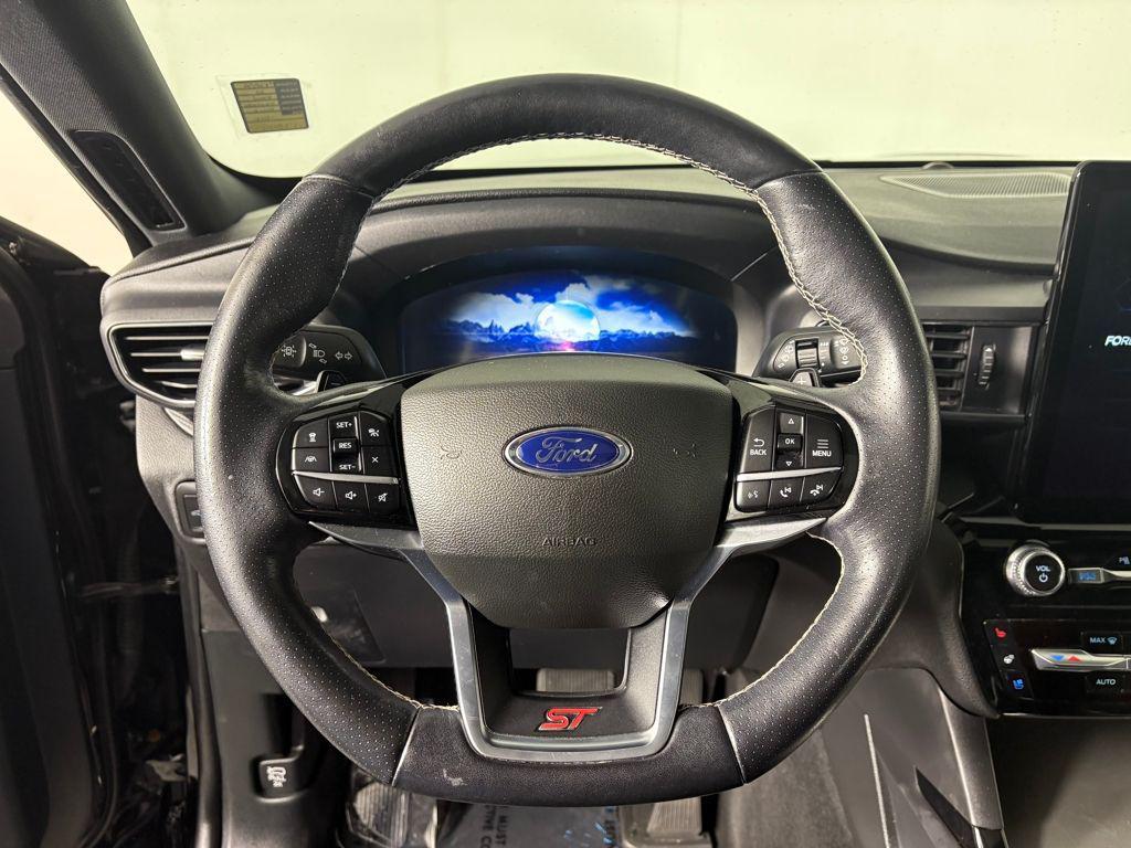 used 2022 Ford Explorer car, priced at $33,999