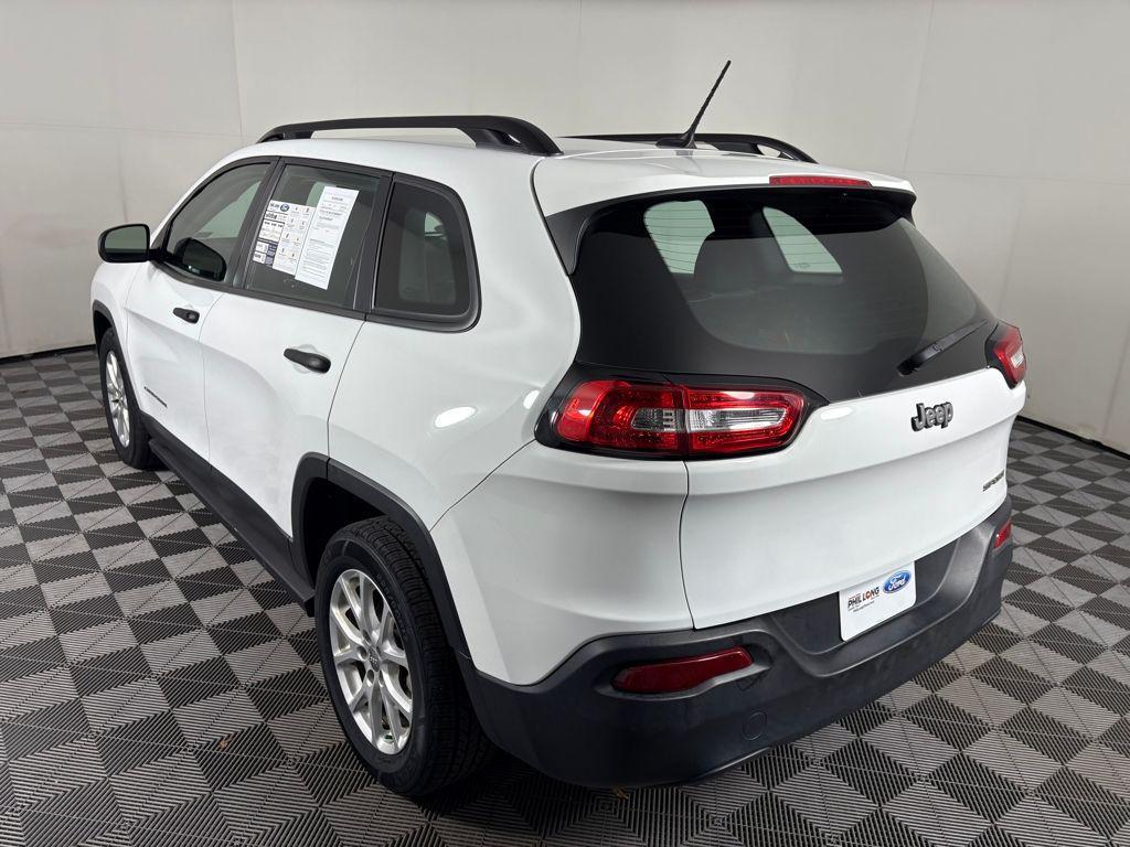 used 2015 Jeep Cherokee car, priced at $11,499