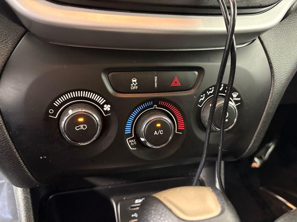 used 2015 Jeep Cherokee car, priced at $11,499