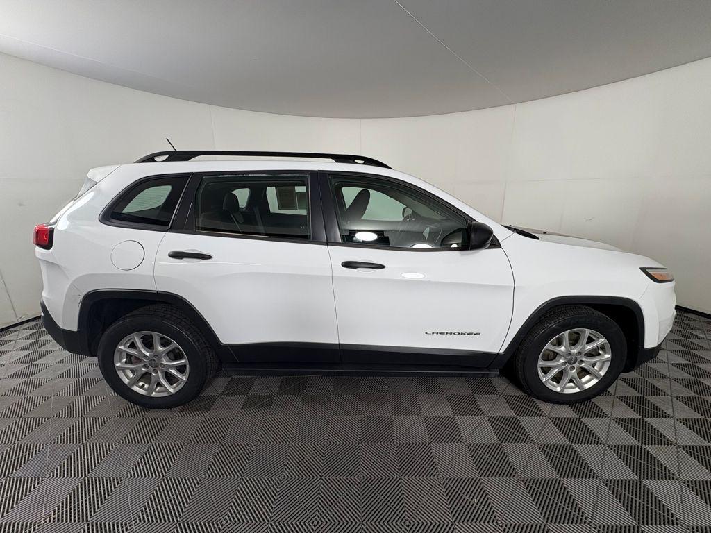 used 2015 Jeep Cherokee car, priced at $11,499