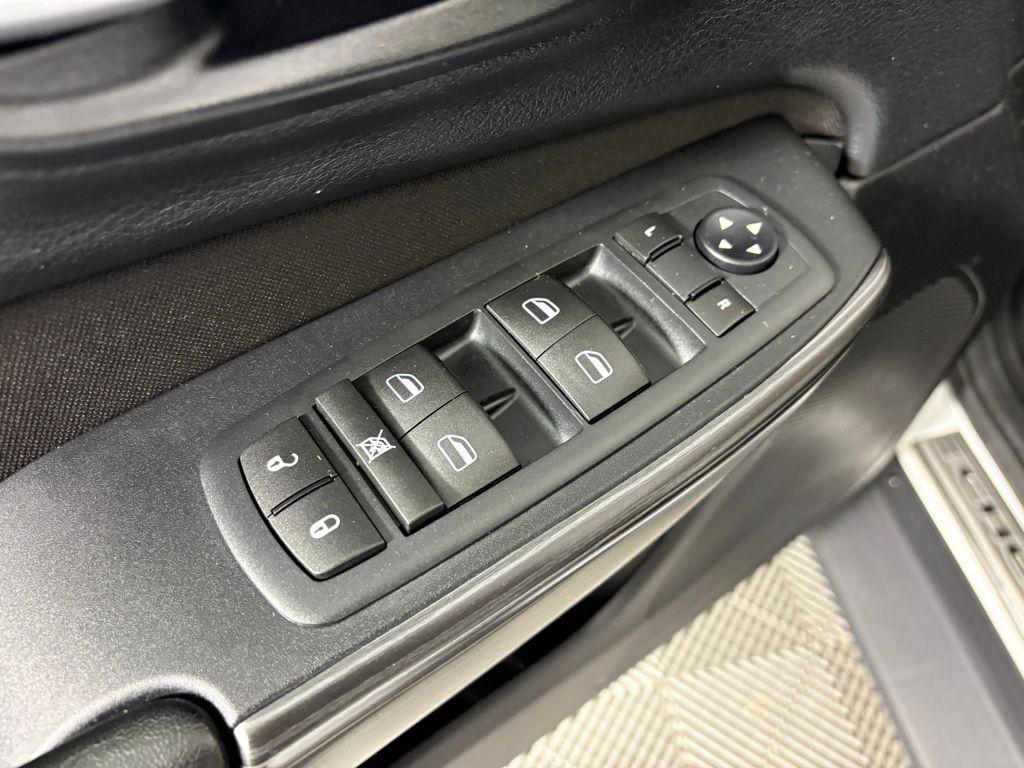 used 2015 Jeep Cherokee car, priced at $11,499