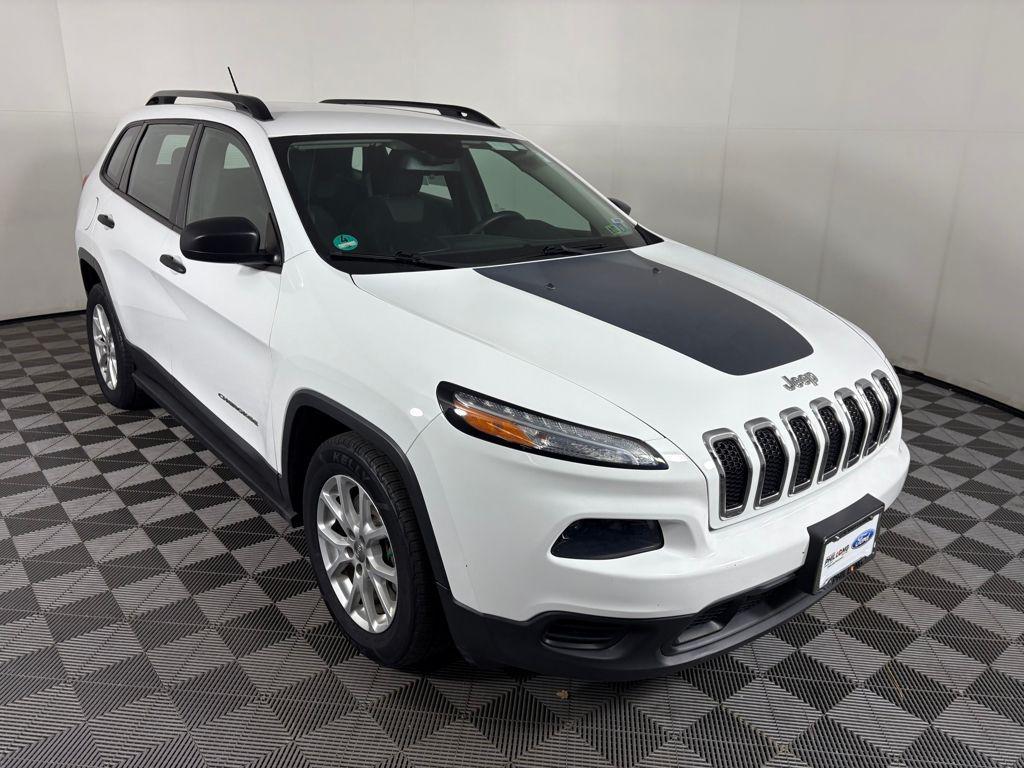used 2015 Jeep Cherokee car, priced at $11,499