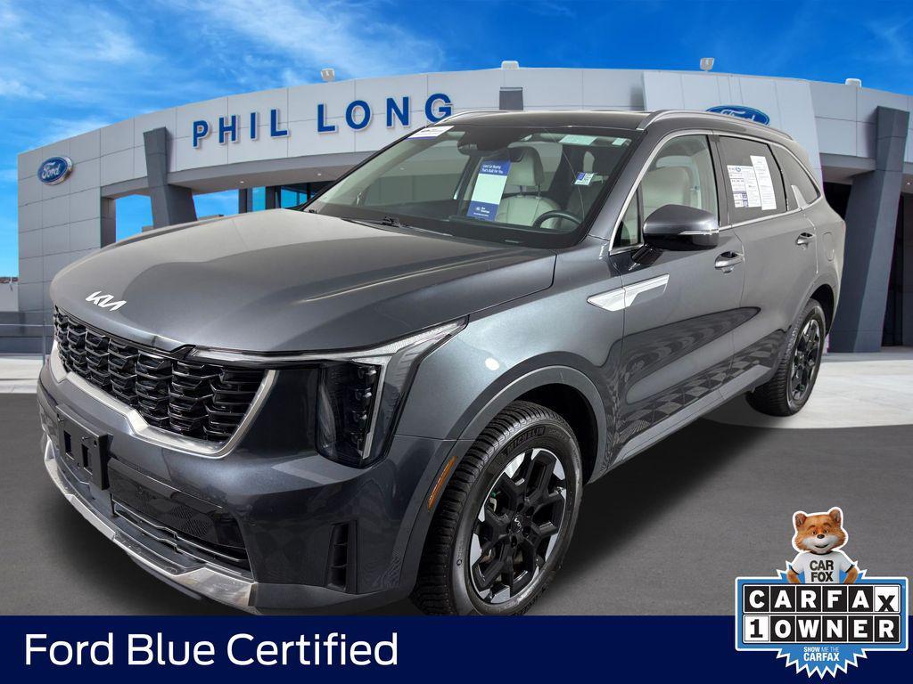 used 2025 Kia Sorento car, priced at $29,499