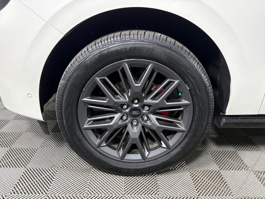 used 2025 Ford Expedition Max car, priced at $74,995