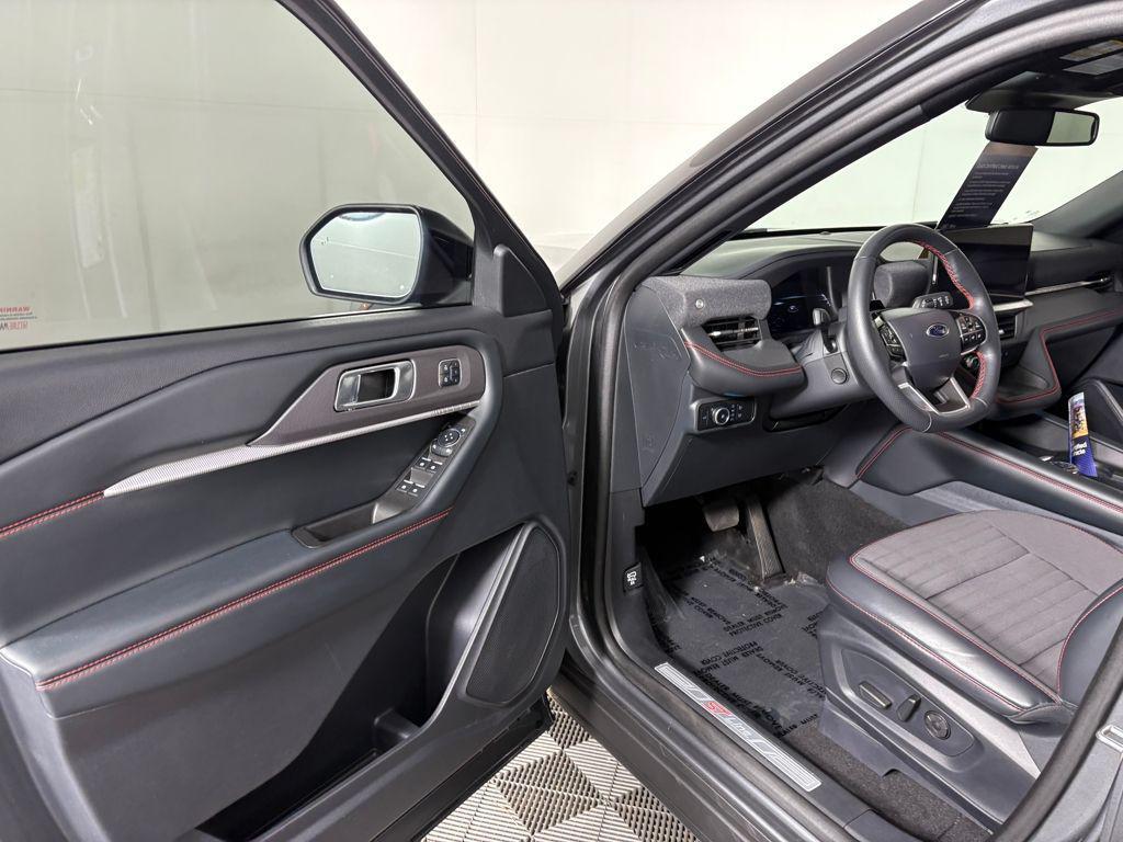 used 2025 Ford Explorer car, priced at $39,995