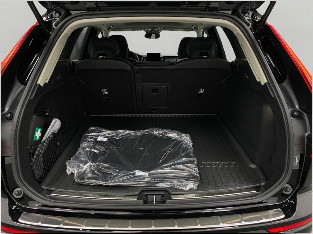 new 2026 Volvo XC60 car, priced at $63,935