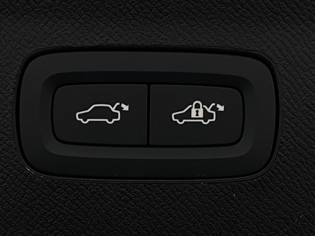 used 2026 Volvo XC90 car, priced at $70,155