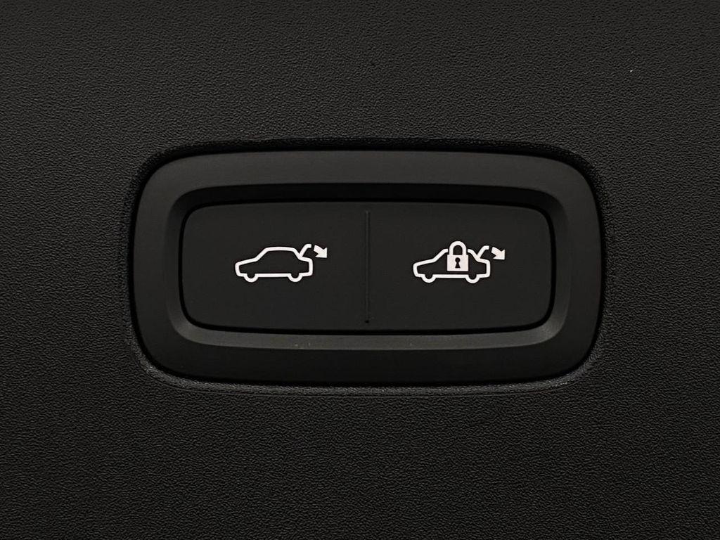 new 2025 Volvo EX90 car, priced at $85,943