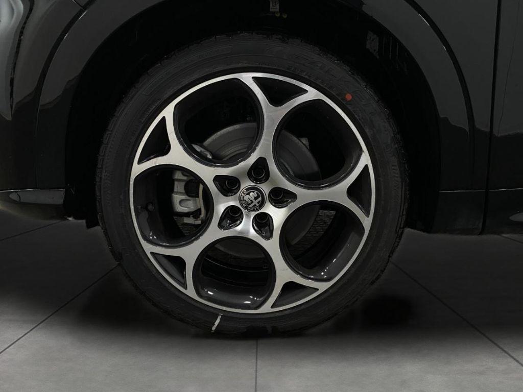 new 2025 Alfa Romeo Tonale car, priced at $45,831