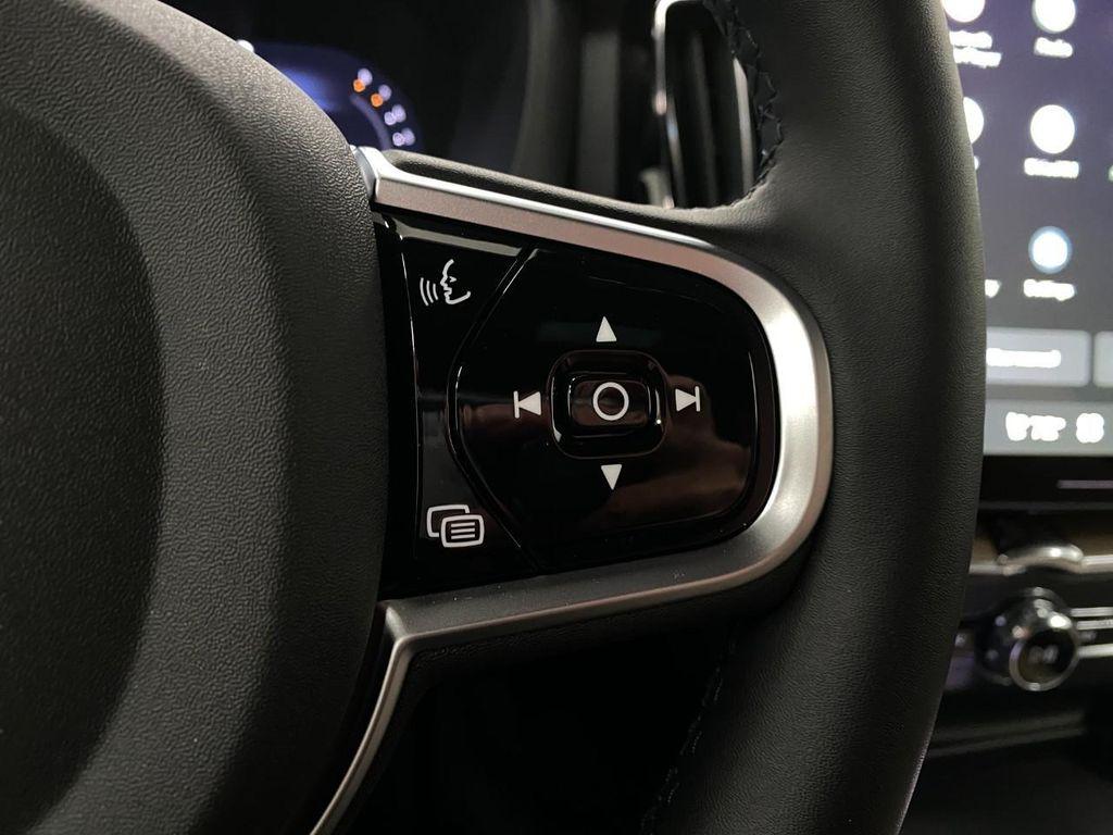 new 2026 Volvo XC60 car, priced at $57,985