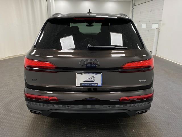 new 2025 Audi Q7 car, priced at $61,325