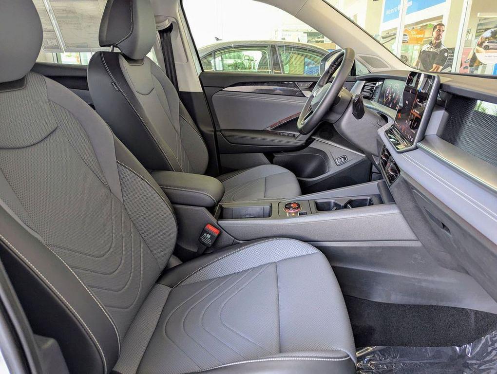 new 2025 Volkswagen Tiguan car, priced at $34,421