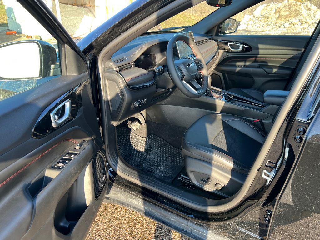 new 2026 Jeep Compass car, priced at $31,917