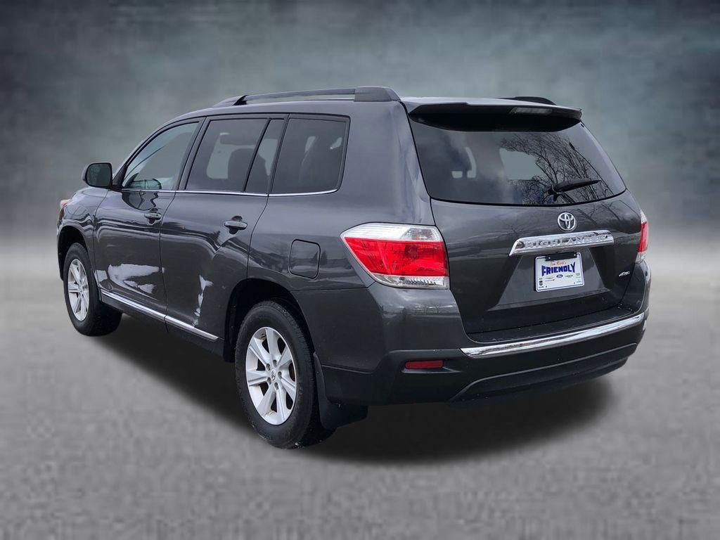 used 2013 Toyota Highlander car, priced at $13,968