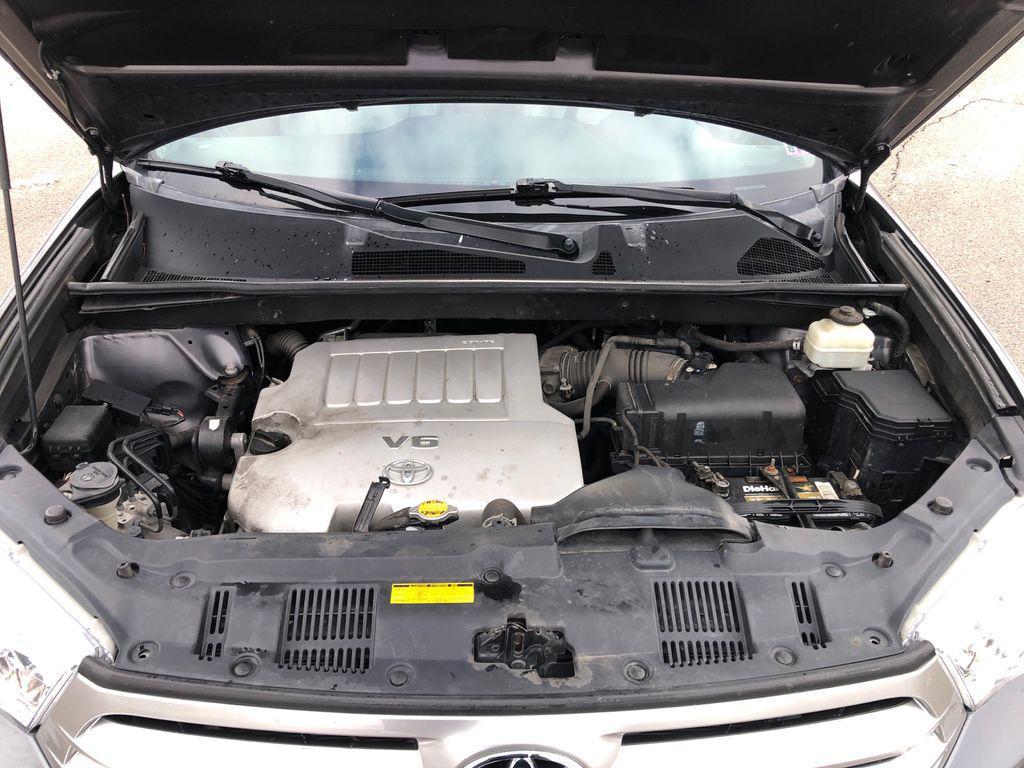 used 2013 Toyota Highlander car, priced at $13,968