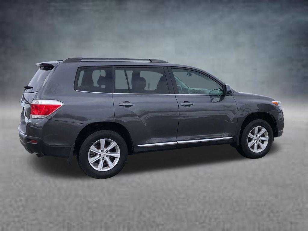 used 2013 Toyota Highlander car, priced at $13,968