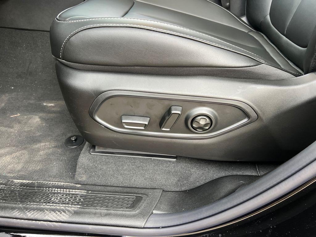 new 2025 Jeep Grand Cherokee car, priced at $42,058