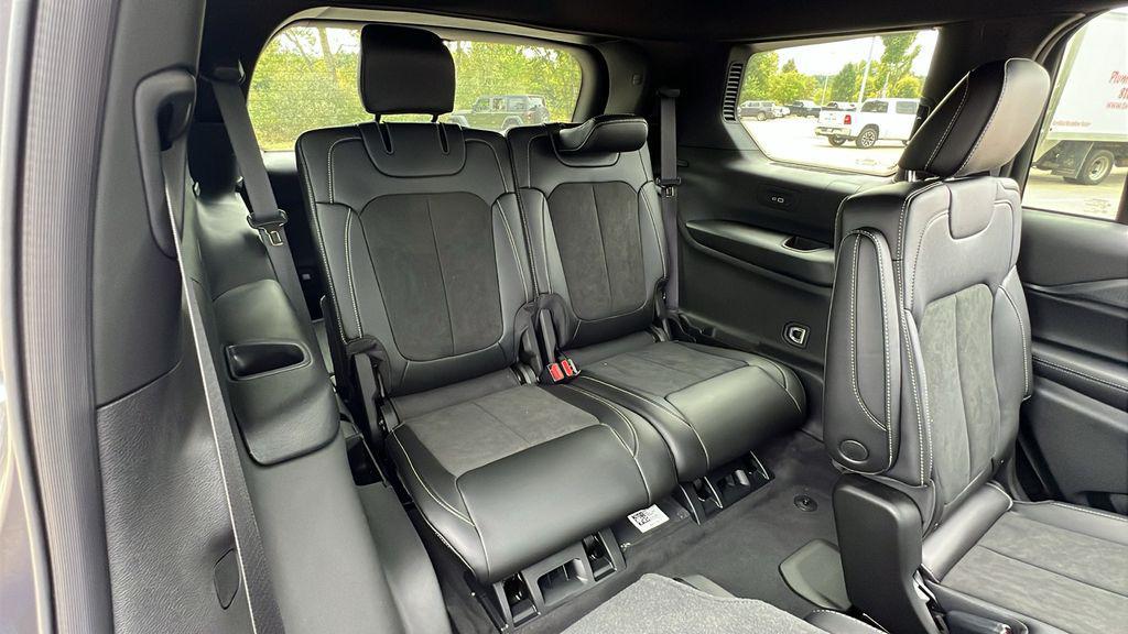 new 2025 Jeep Grand Cherokee L car, priced at $39,485