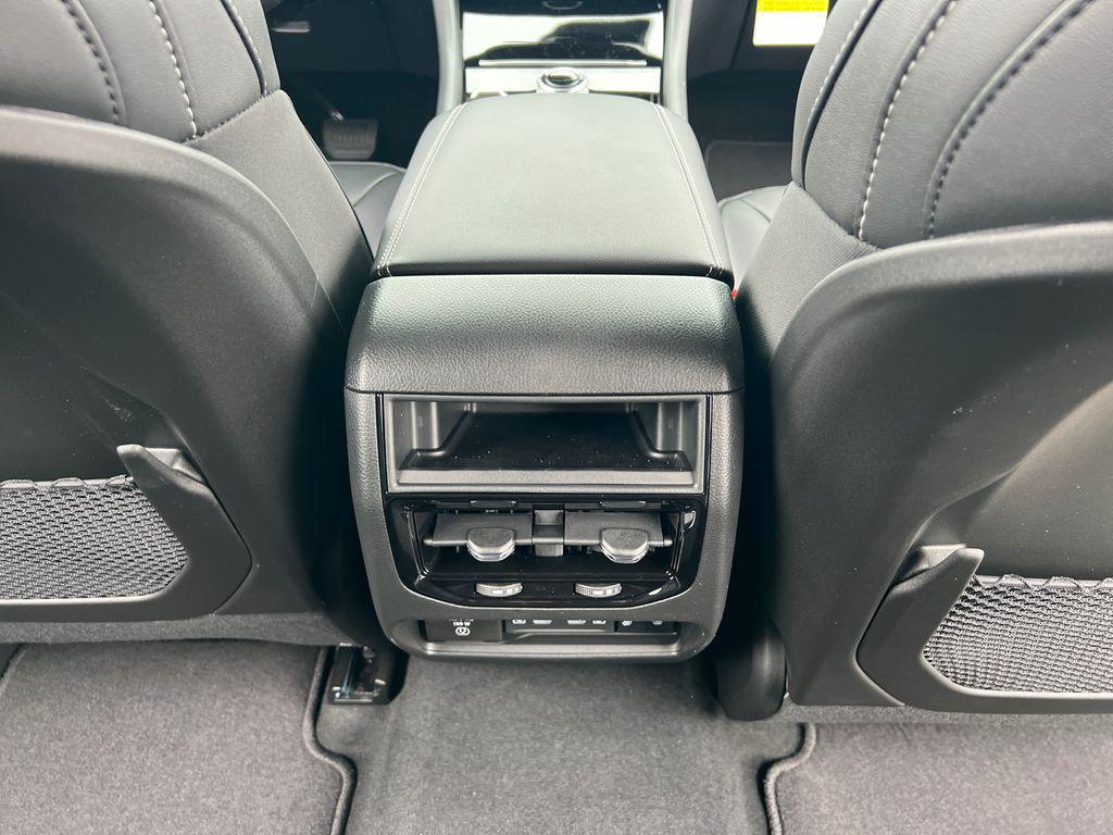 new 2026 Jeep Grand Cherokee car, priced at $40,766