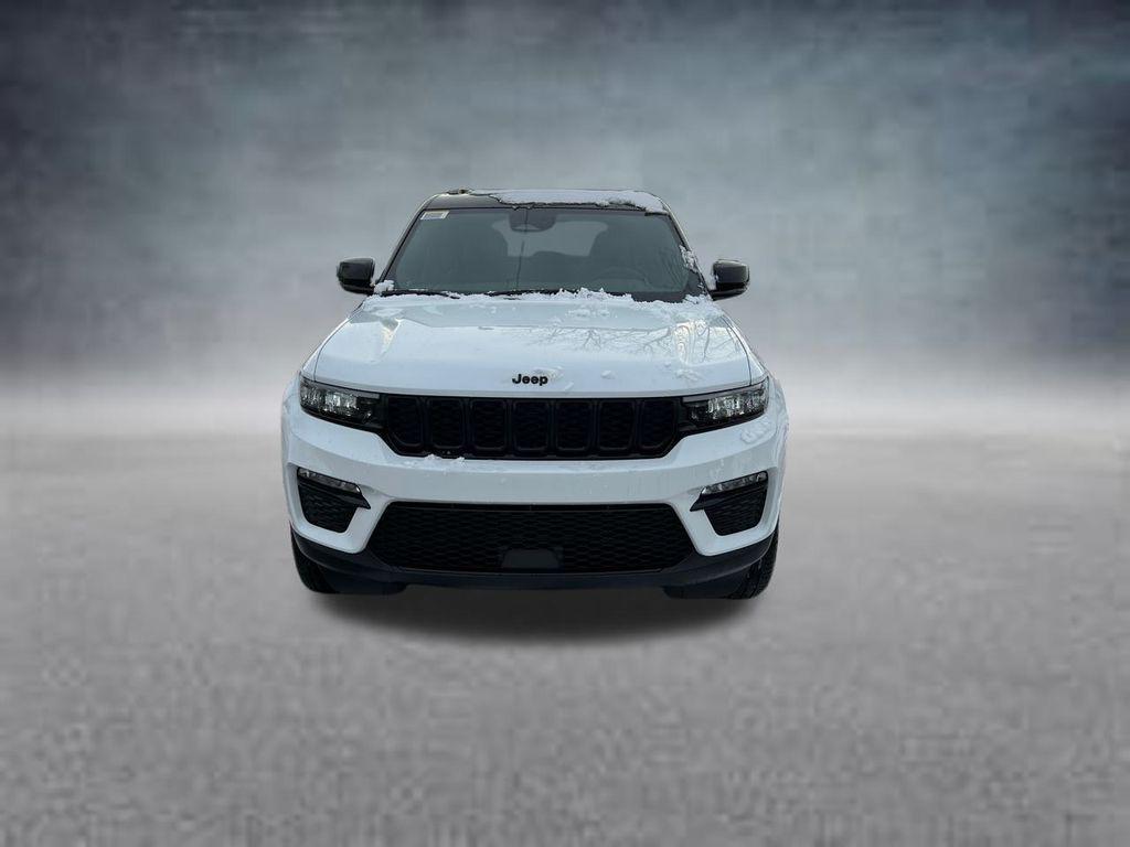 new 2025 Jeep Grand Cherokee car, priced at $44,115