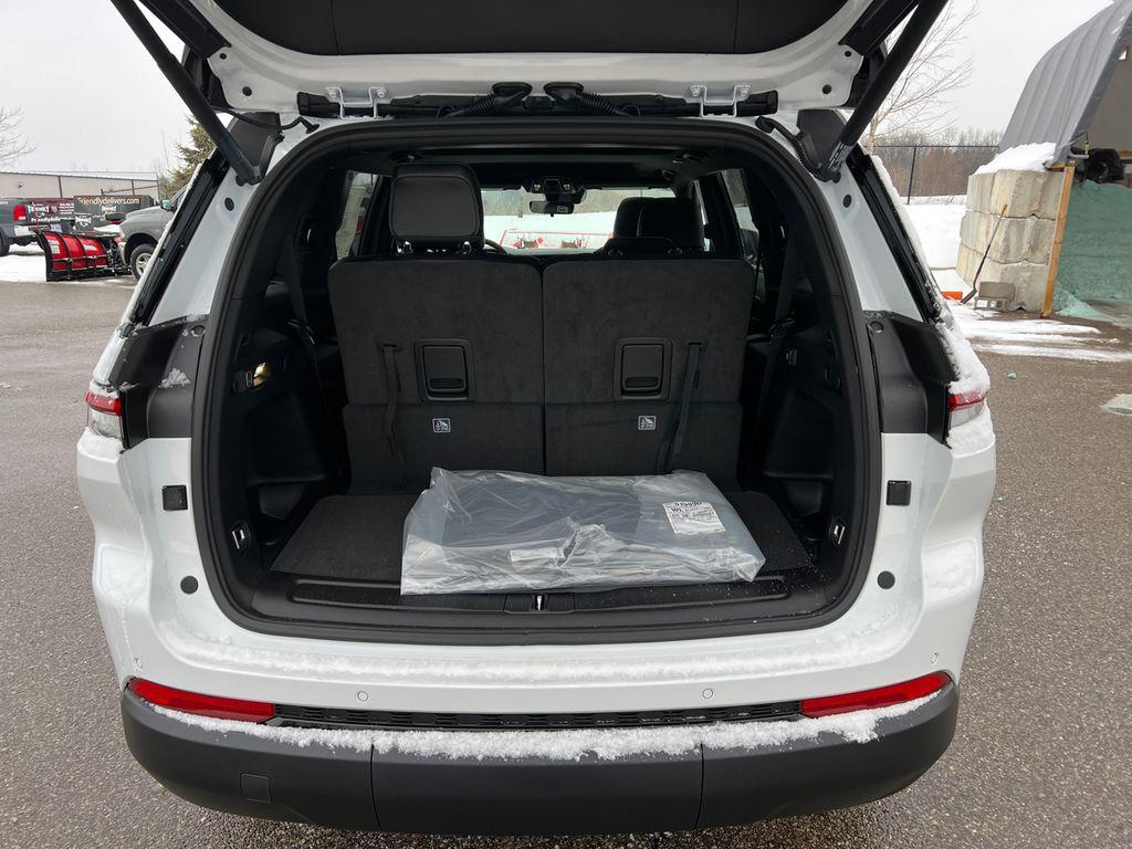 new 2025 Jeep Grand Cherokee L car, priced at $43,440