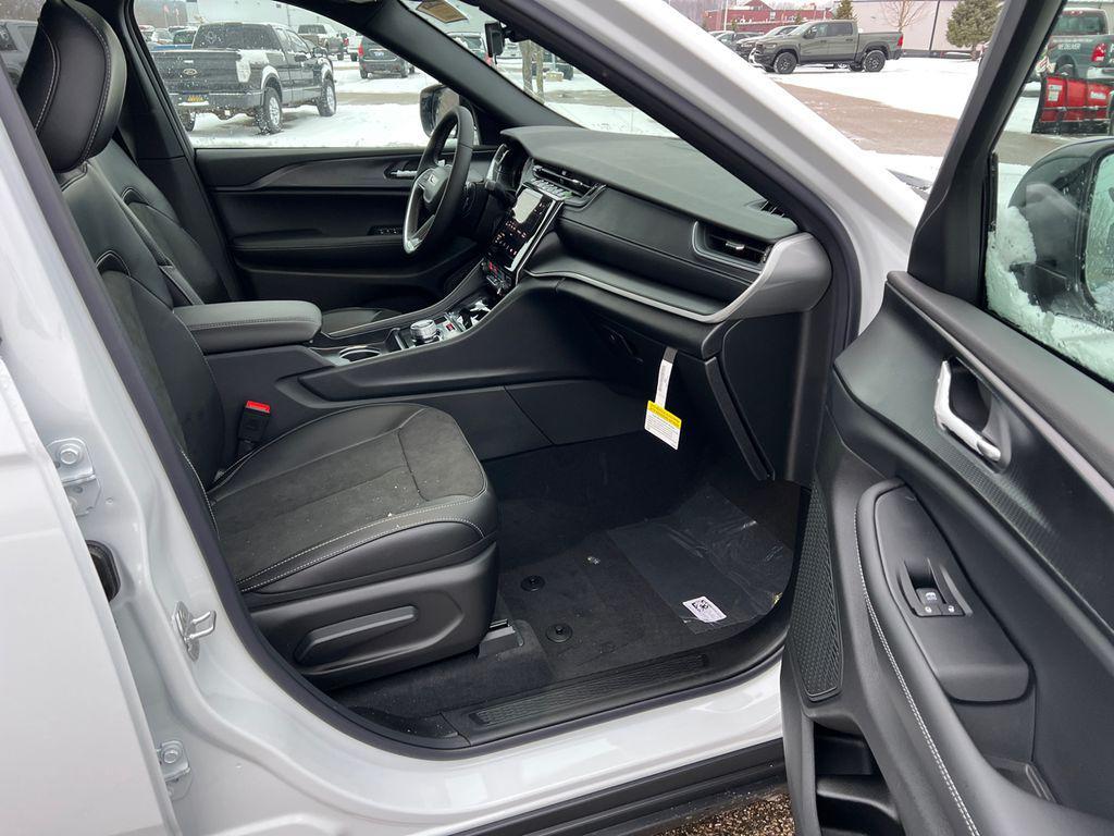 new 2025 Jeep Grand Cherokee L car, priced at $43,440