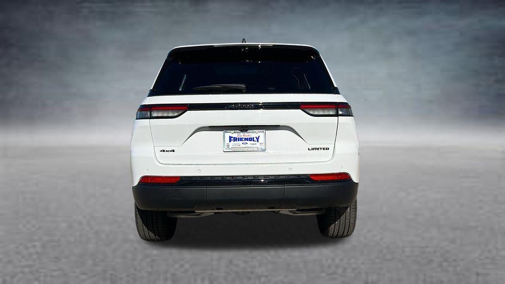 new 2025 Jeep Grand Cherokee car, priced at $44,514