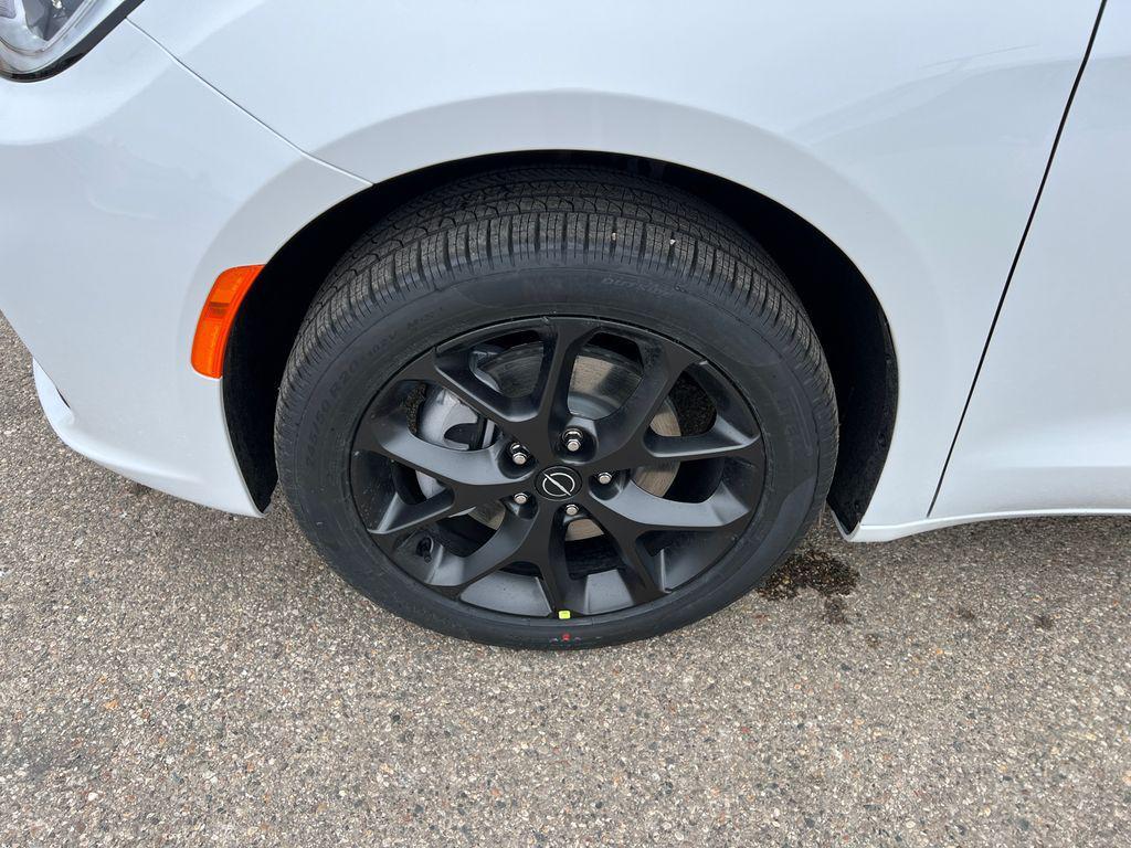 new 2026 Chrysler Pacifica car, priced at $48,803