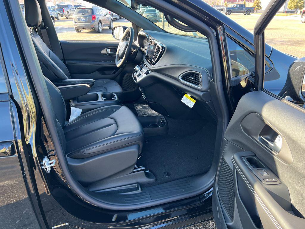 new 2026 Chrysler Pacifica car, priced at $41,210