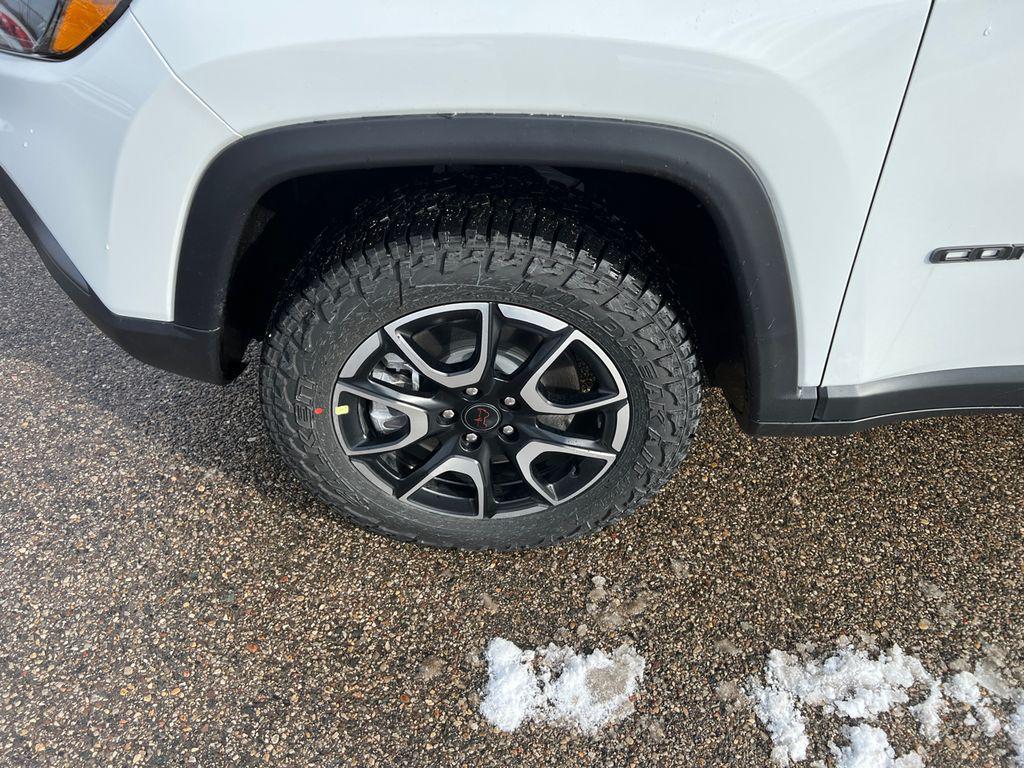 new 2026 Jeep Compass car, priced at $29,390