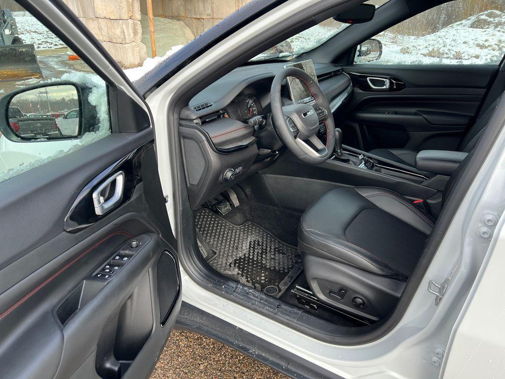 new 2026 Jeep Compass car, priced at $29,390