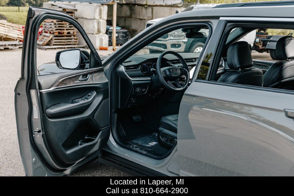 new 2027 Jeep Grand Cherokee L car, priced at $48,047