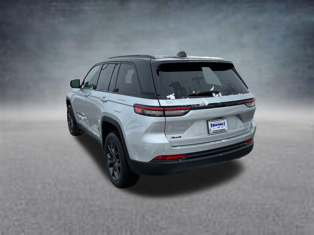 new 2025 Jeep Grand Cherokee car, priced at $43,273