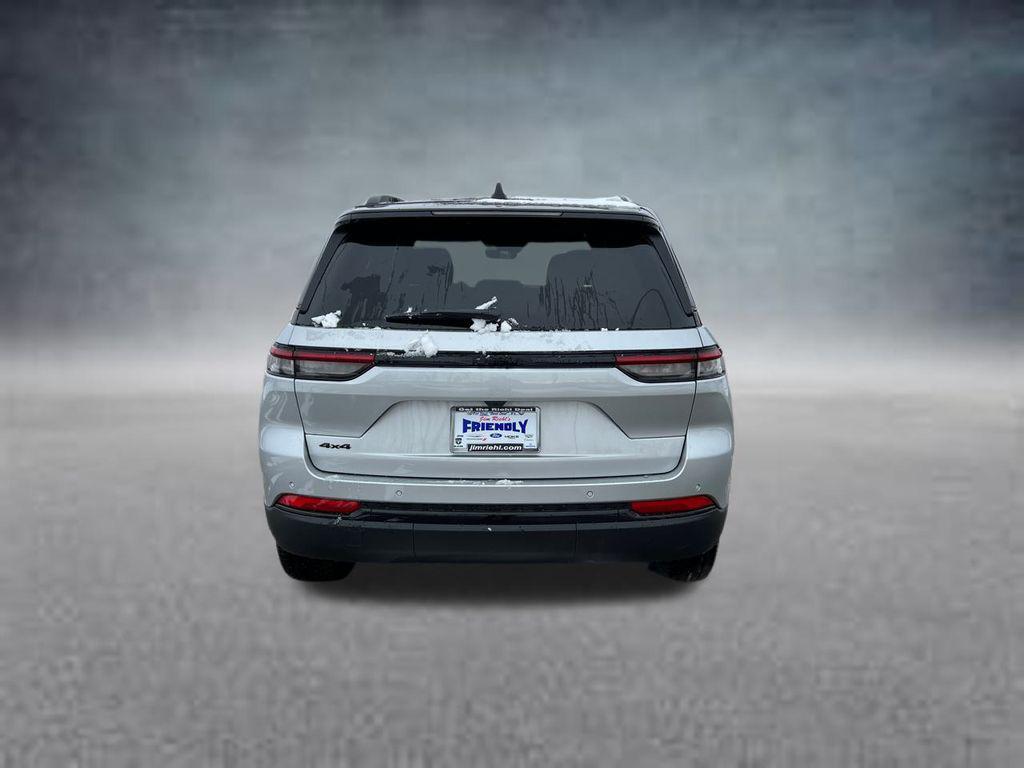 new 2025 Jeep Grand Cherokee car, priced at $43,273