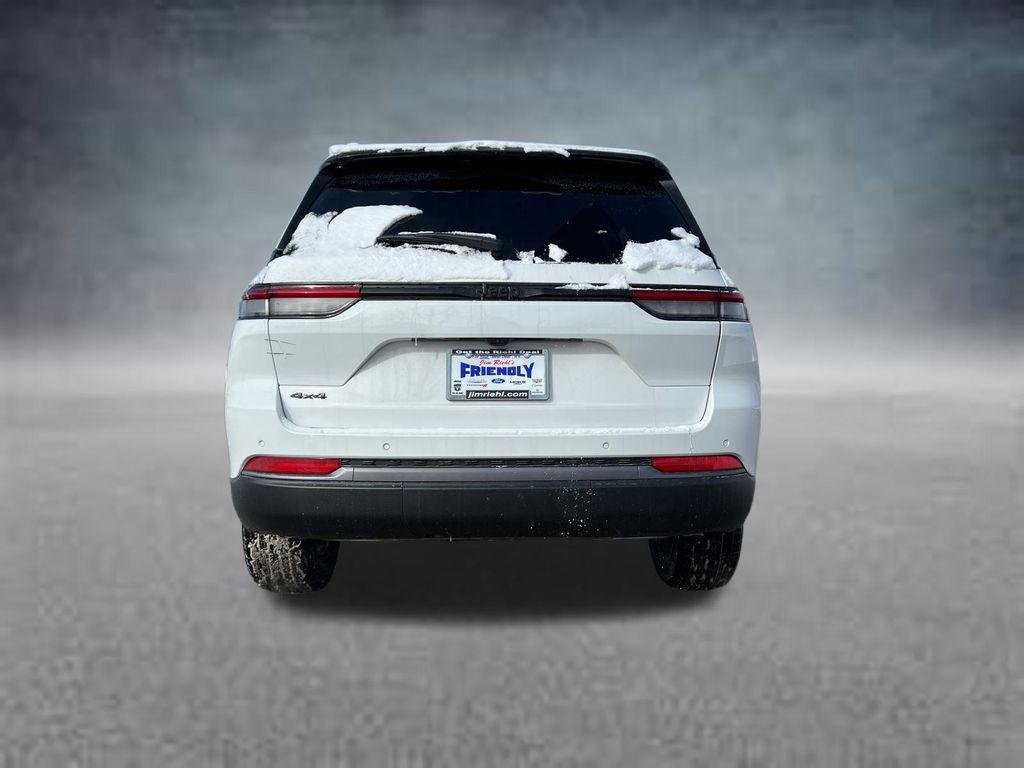 new 2026 Jeep Grand Cherokee car, priced at $38,915