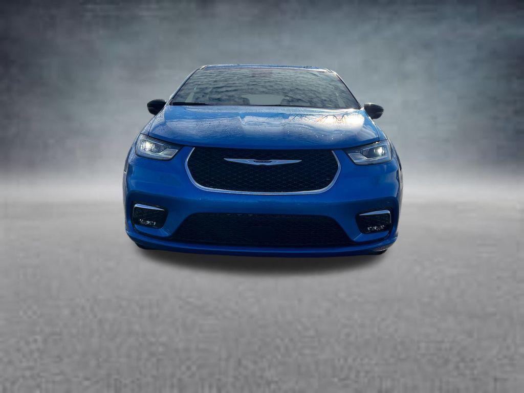 new 2026 Chrysler Pacifica car, priced at $39,465