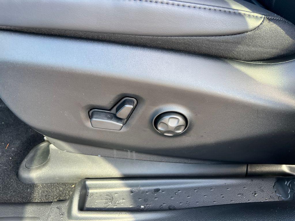 new 2026 Chrysler Pacifica car, priced at $39,465