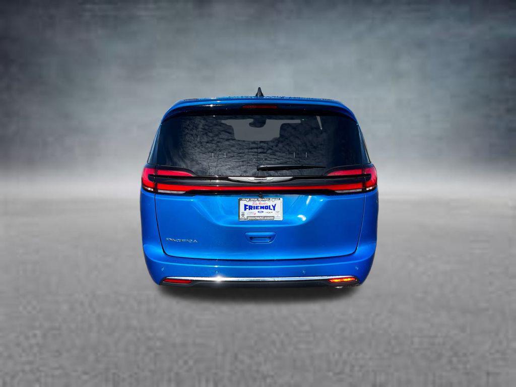 new 2026 Chrysler Pacifica car, priced at $39,465
