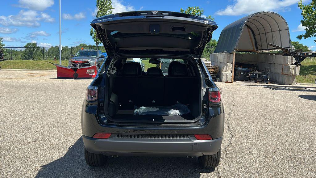new 2026 Jeep Compass car, priced at $32,195
