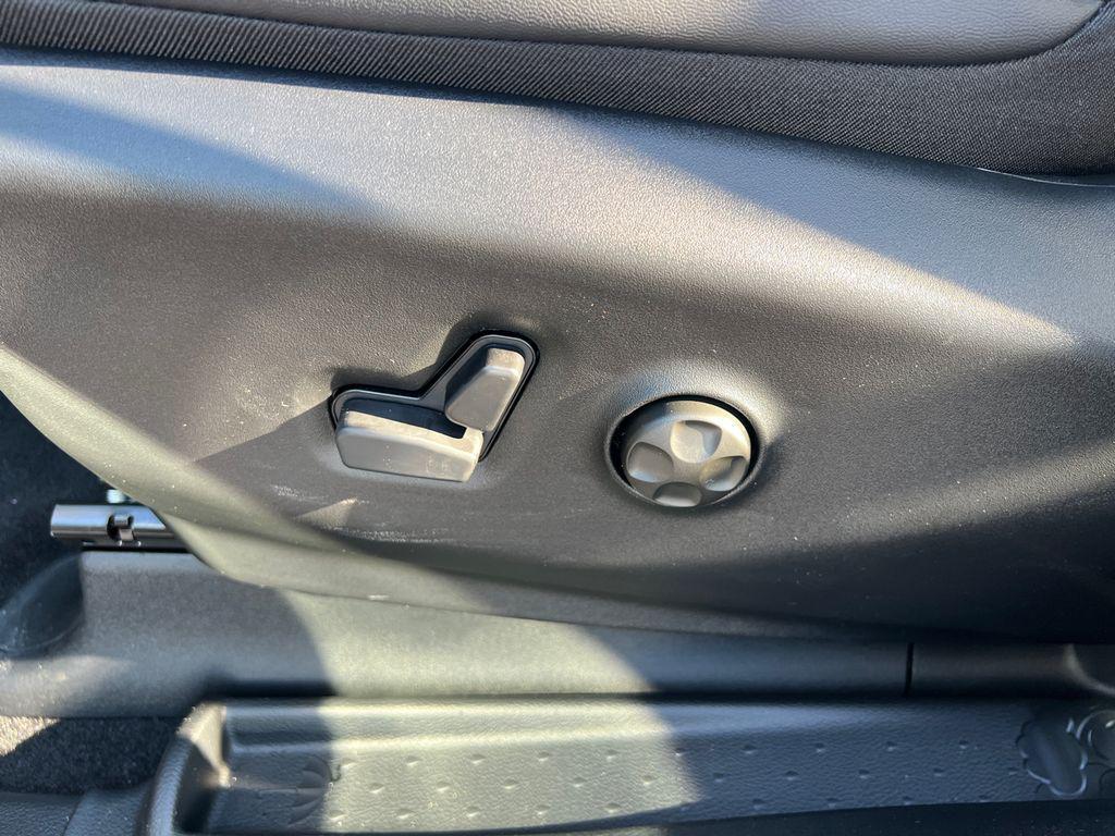 new 2026 Chrysler Pacifica car, priced at $39,041