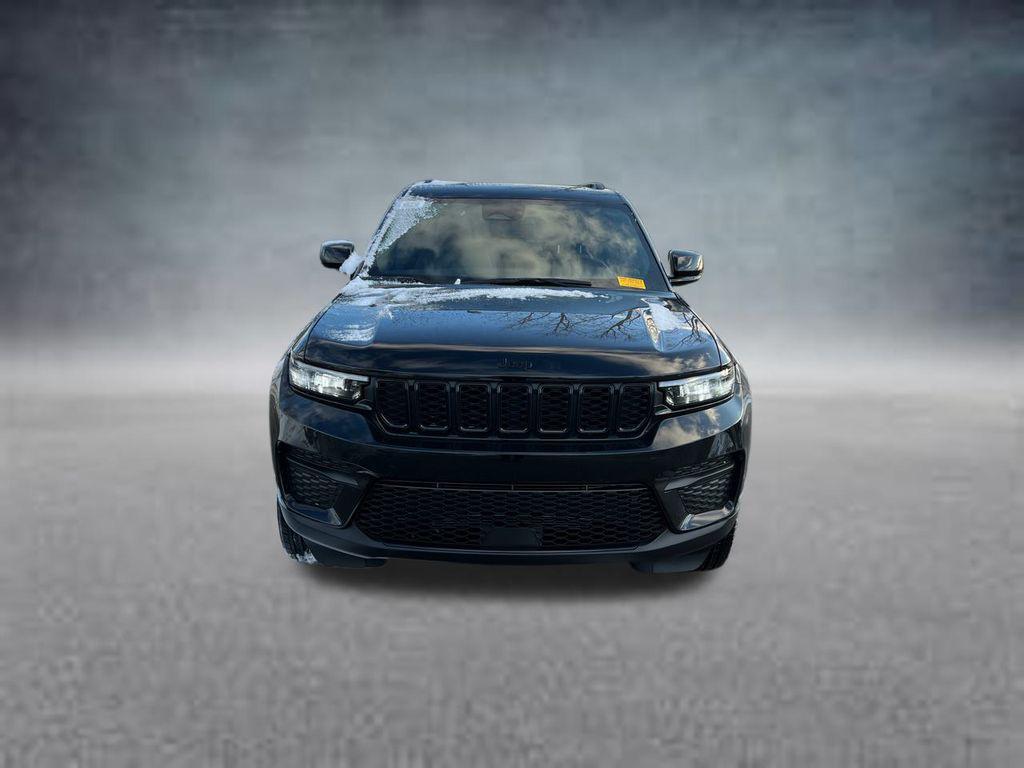 new 2025 Jeep Grand Cherokee car, priced at $40,931