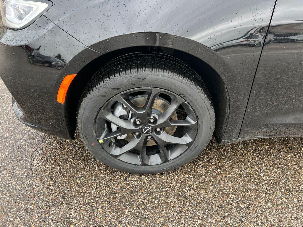 new 2026 Chrysler Pacifica car, priced at $41,853