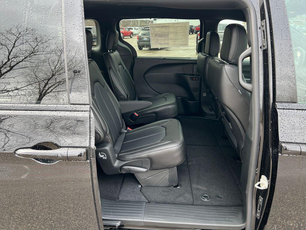 new 2026 Chrysler Pacifica car, priced at $41,853